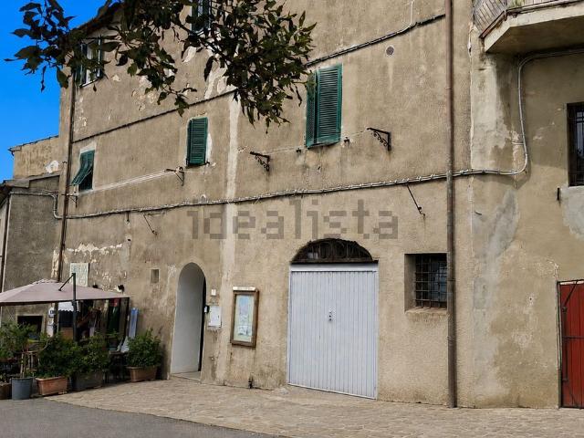 Appartamento in vendita di 80 m² in Via Giuseppe Garibaldi, 4