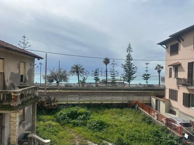 Appartamento in vendita di 80 m² in Via Grado