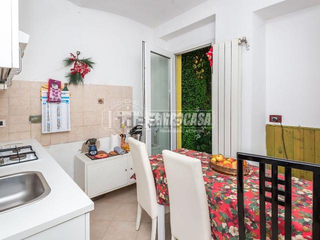 Appartamento in vendita di 80 m² in Via Gran San Bernardo