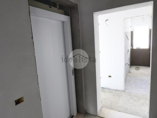 Appartamento in vendita di 85 m² in Via Guglielmo Pepe, 84