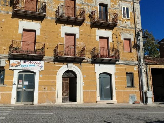 Appartamento in vendita di 80 m² in Via Isernia, 17