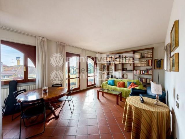 Appartamento in vendita di 80 m² in Via Jacopo della Quercia, 335