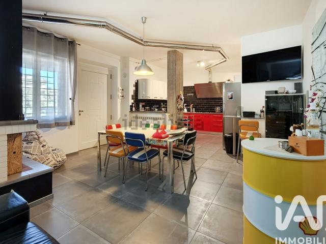 Appartamento in vendita di 80 m² in Via Lazio, 10