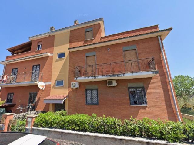 Appartamento in vendita di 80 m² in Via Leonardo Mellano, 127