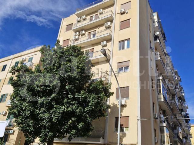 Appartamento in vendita di 80 m² in Via Leandro Alberti