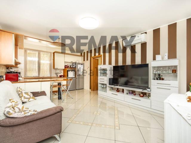 Appartamento in vendita di 80 m² in Via Luigi Besana, 20