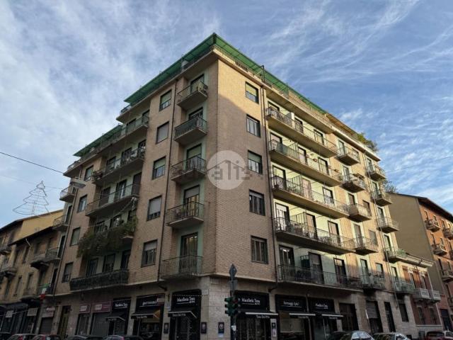 Appartamento in vendita di 80 m² in Via Luigi Capriolo, 41