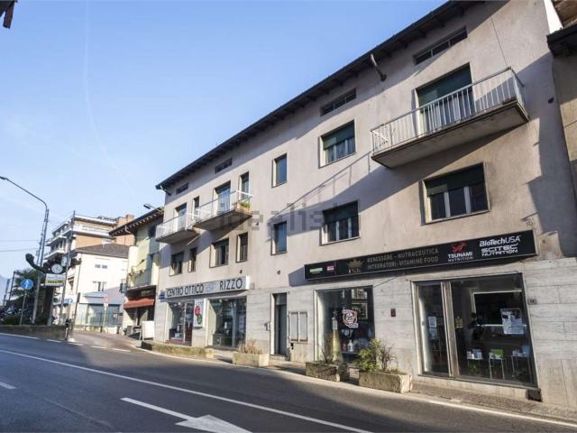 Appartamento in vendita di 80 m² in Via Luino, 16