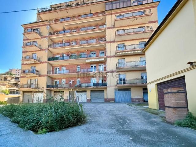 Appartamento in vendita di 80 m² in Via Madonna degli Angeli, 167