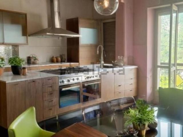 Appartamento in vendita di 80 m² in Via Magnetti