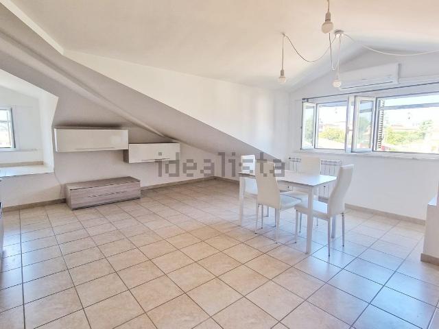 Appartamento in vendita di 80 m² in Via Marcigliana