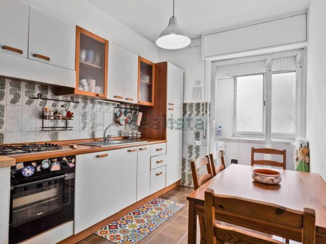 Appartamento in vendita di 80 m² in Via Massetana, 36