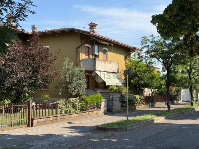 Appartamento in vendita di 80 m² in Via Michelangelo Buonarroti, 55