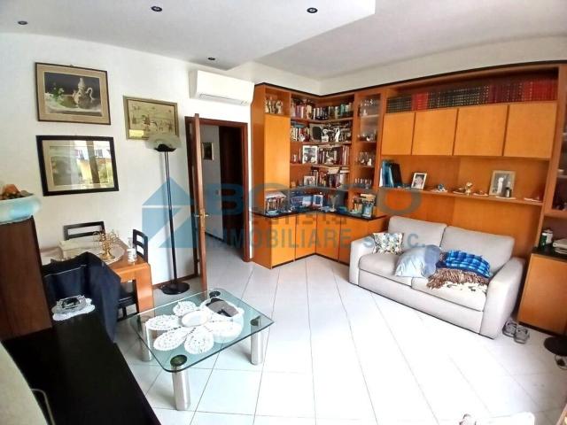 Appartamento in vendita di 80 m² in Via Monte Picchiara, 14