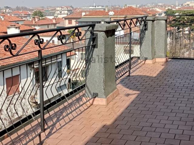 Appartamento in vendita di 80 m² in Via Monte San Michele