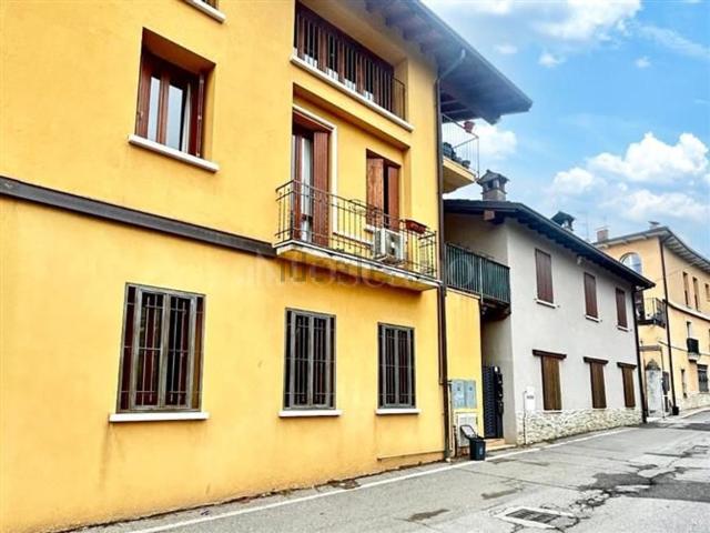 Appartamento in vendita di 80 m² in Via Monteclana