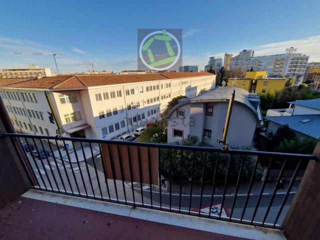 Appartamento in vendita di 80 m² in Via Molinari, 59