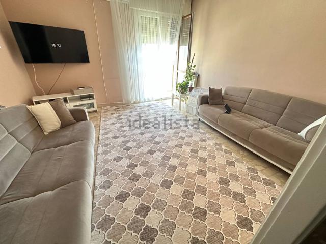 Appartamento in vendita di 80 m² in Via Molise, 9