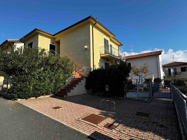 Appartamento in vendita di 80 m² in Via N. Cannicci, 5