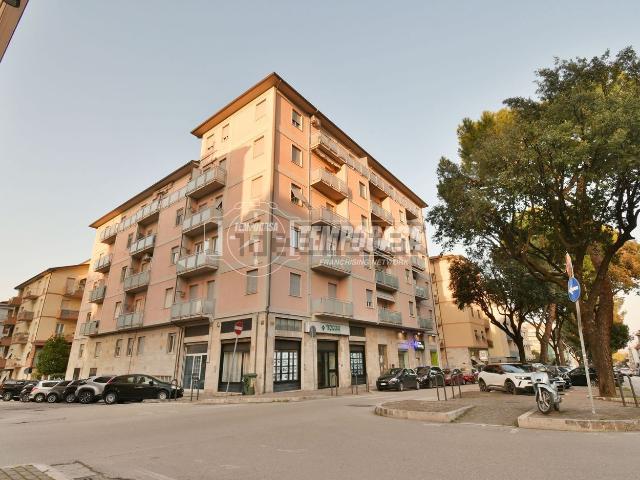 Appartamento in vendita di 80 m² in Via Napoli, 22