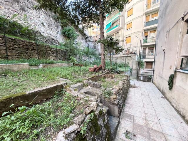 Appartamento in vendita di 80 m² in Via Napoli, 45