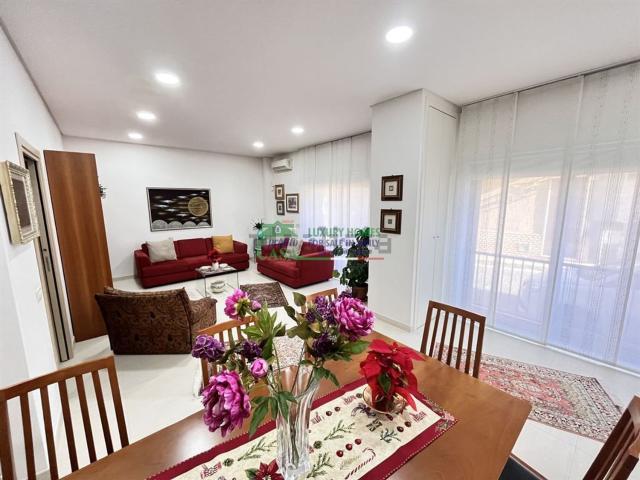 Appartamento in vendita di 80 m² in Via Nazario Sauro