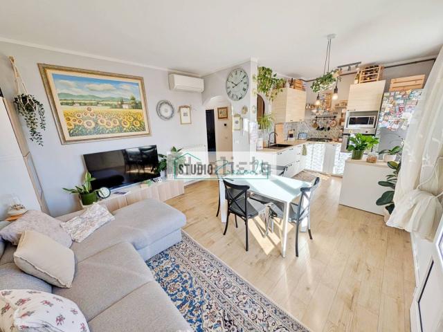 Appartamento in vendita di 80 m² in Via Nerino Garbuio