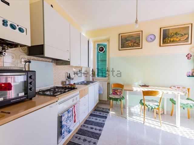 Appartamento in vendita di 80 m² in Via Nicola Cavorso