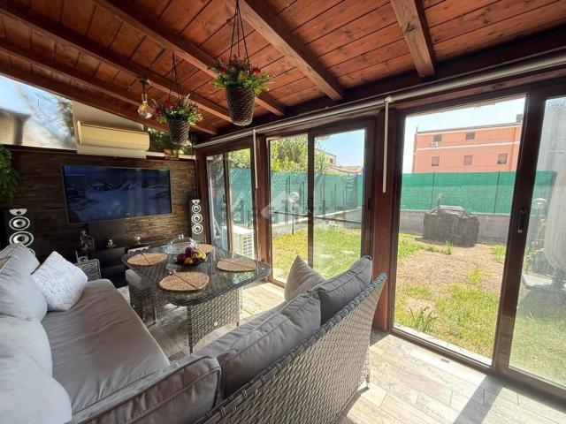 Appartamento in vendita di 80 m² in Via Provinciale Capena, 46