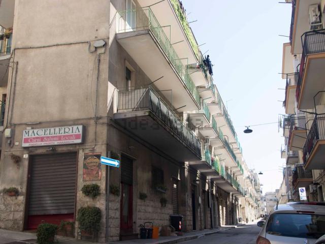 Appartamento in vendita di 80 m² in Via R. Goffredo, 9