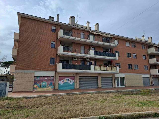 Appartamento in vendita di 80 m² in Via Raffaello Liberti, 117
