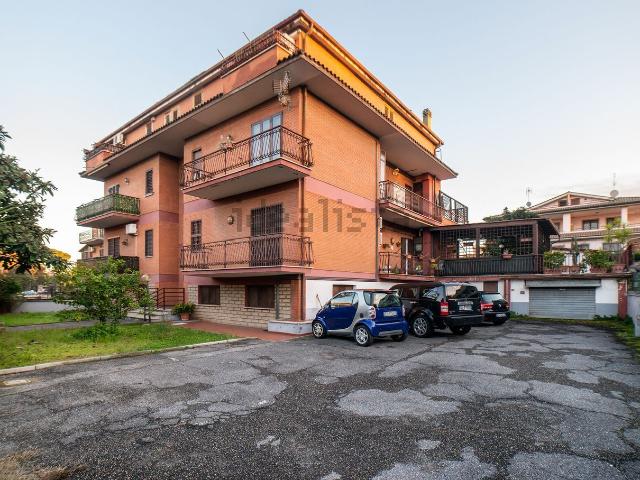 Appartamento in vendita di 80 m² in Via Rometta