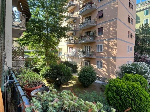 Appartamento in vendita di 80 m² in Via Rosa Raimondi Garibaldi, 50