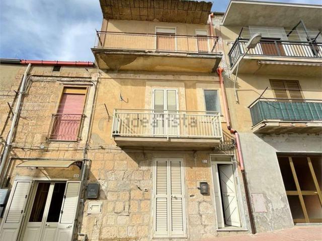 Appartamento in vendita di 80 m² in Via Santa Croce, 111