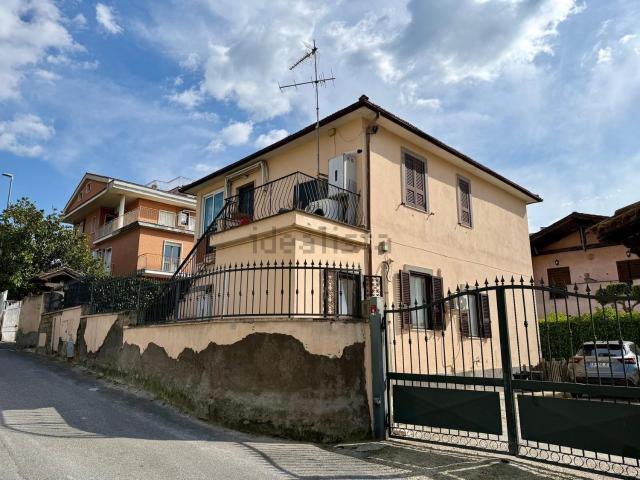 Appartamento in vendita di 80 m² in Via Santena, 15