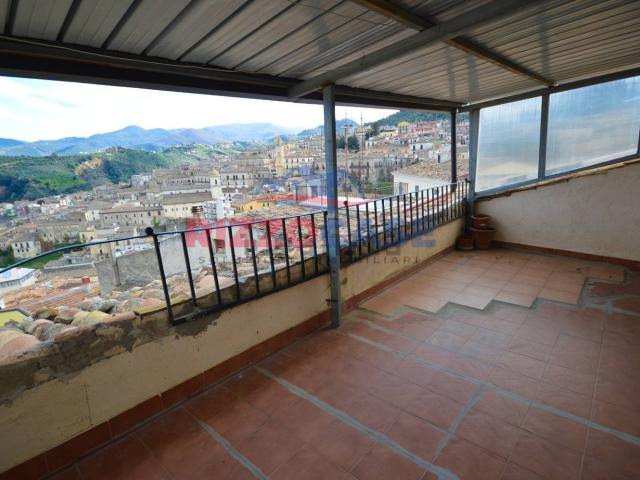 Appartamento in vendita di 80 m² in Via San Nilo, 45