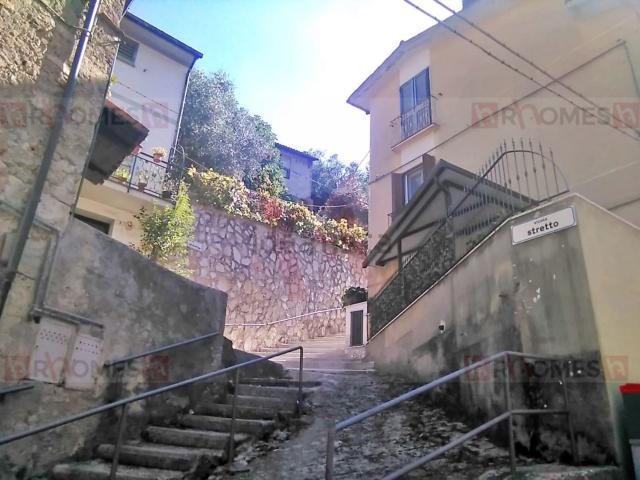 Appartamento in vendita di 80 m² in Via San Terenziano