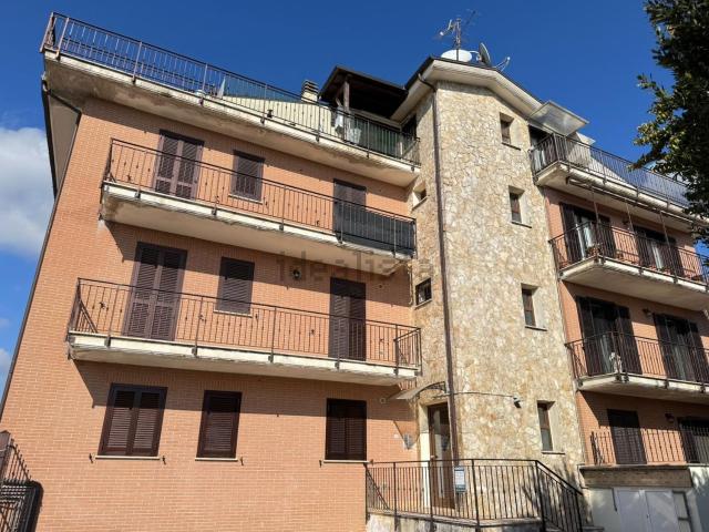 Appartamento in vendita di 80 m² in Via Sandro Pertini