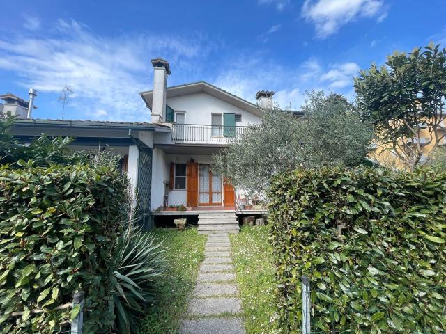 Appartamento in vendita di 80 m² in Viale Ovidio, 159