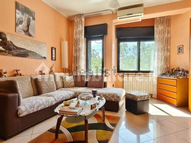 Appartamento in vendita di 80 m² in Viale Ofanto, 333