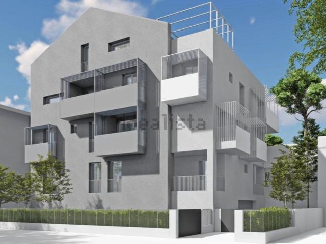Appartamento in vendita di 80 m² in Viale Adige, 2