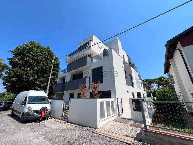 Appartamento in vendita di 80 m² in Viale Cavour, 21