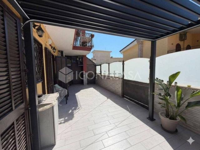 Appartamento in vendita di 80 m² in Viale dei Pini Nord, 8