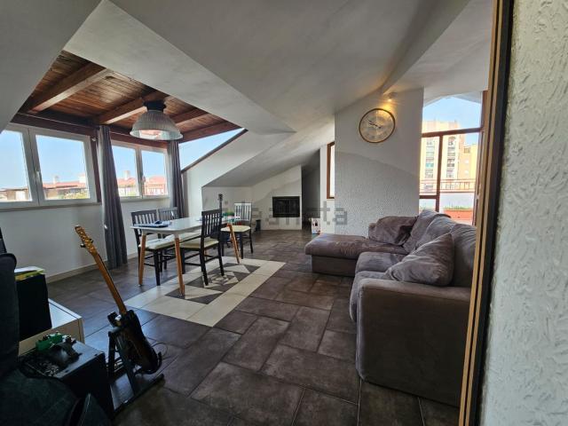 Appartamento in vendita di 80 m² in Viale G. P. da Palestrina, 41