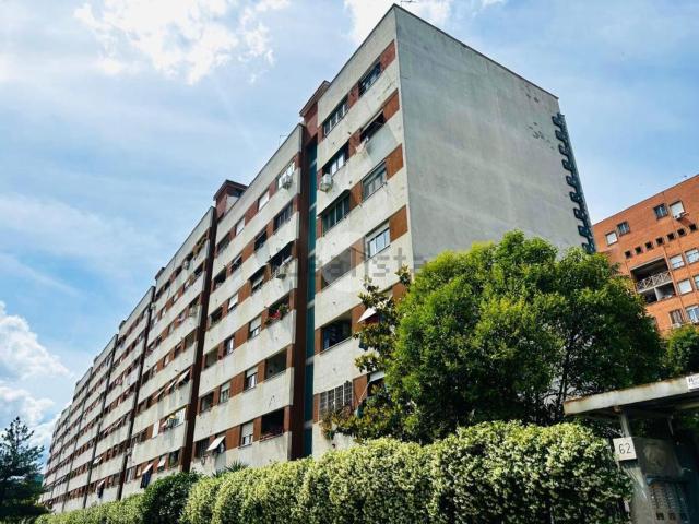 Appartamento in vendita di 80 m² in Viale Giorgio De Chirico, 62