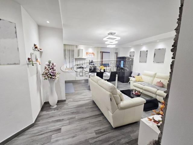 Appartamento in vendita di 80 m² in Viale Repubblica