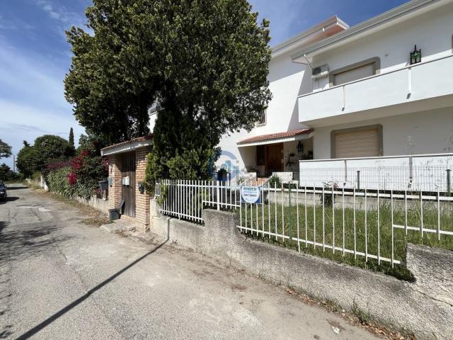 Appartamento in vendita di 80 m² in Viale San Francesco da Paola, 1