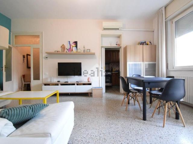 Appartamento in vendita di 80 m² in Viale Vincenzo G. L. Bernini, 31