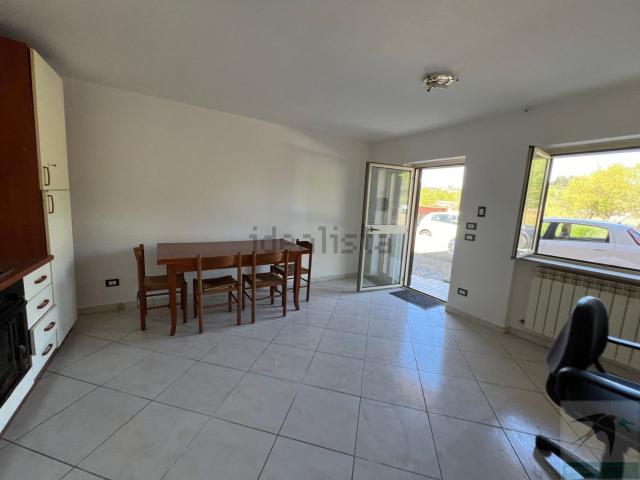 Appartamento in vendita di 81 m² in Contrada Macchialonga