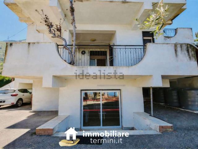 Appartamento in vendita di 81 m² in Contrada Caracoli Pirroni
